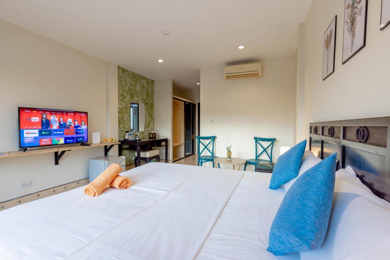 Club22 Kamala Suites, Pantai Kamala Luaran gambar