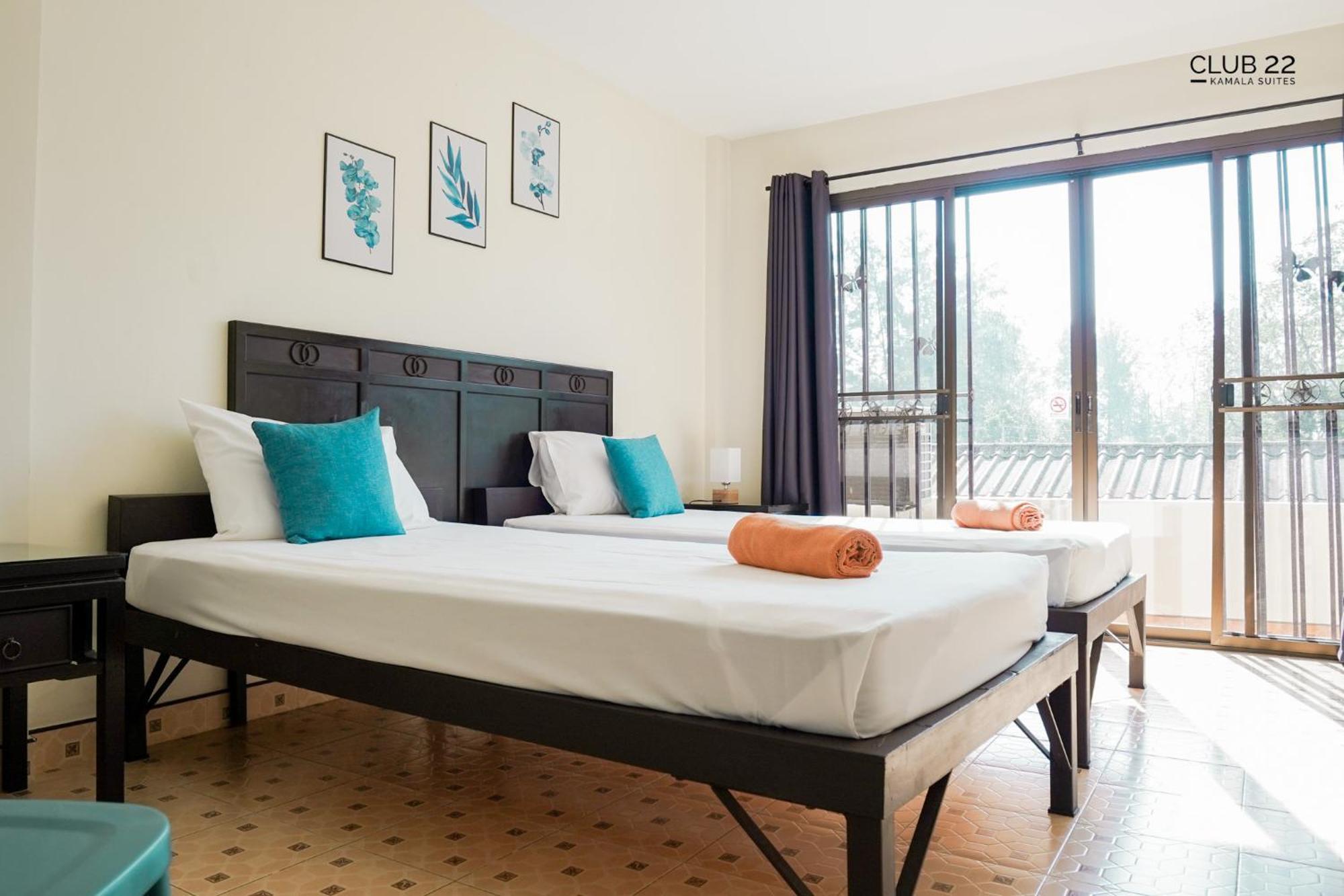 Club22 Kamala Suites, Pantai Kamala Luaran gambar